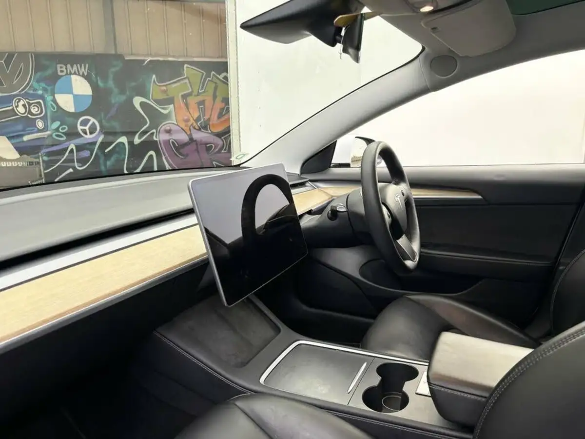 2021-tesla-model-3-e-standard-plus-big-13