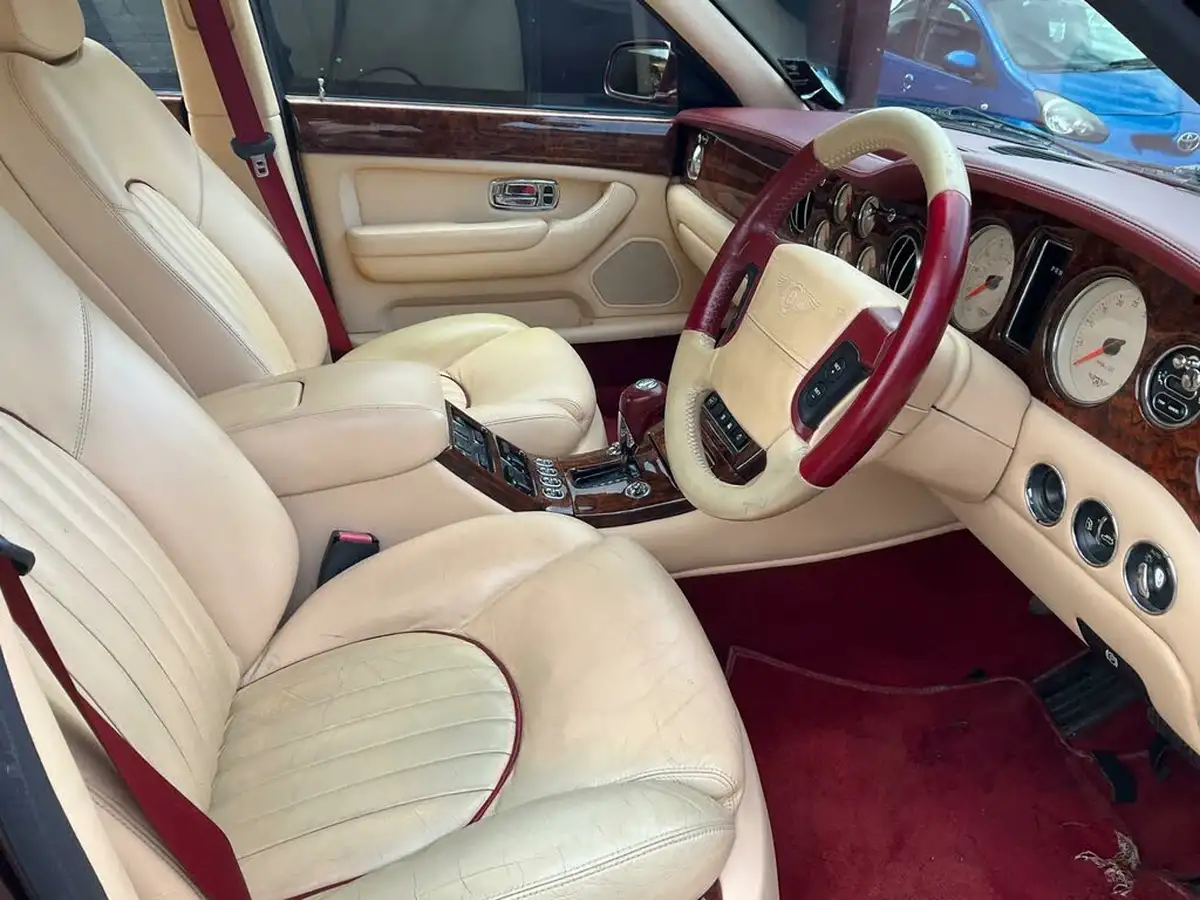 2001-bentley-arnage-68-red-label-big-77