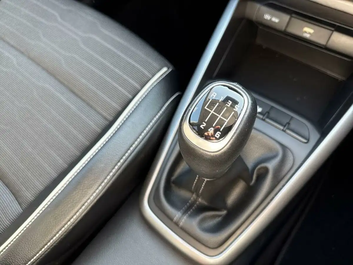 2022-kia-stonic-10-t-gdi-gt-line-118bhp-48v-big-16