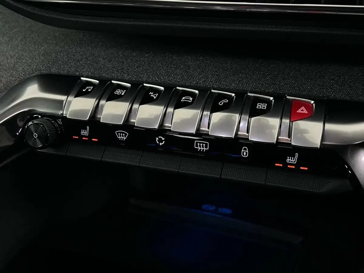 2019-peugeot-3008-suv-12-puretech-gt-line-eat8-big-30