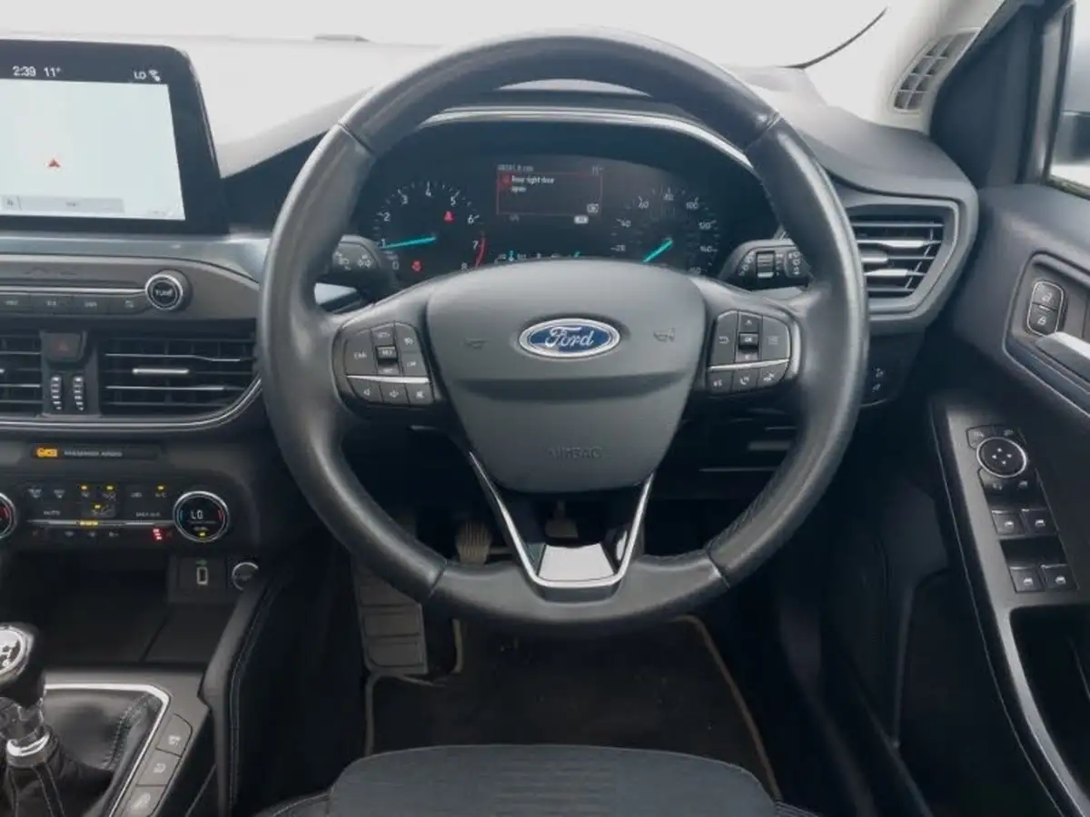 2019-ford-focus-15t-active-x-hatchback-big-6