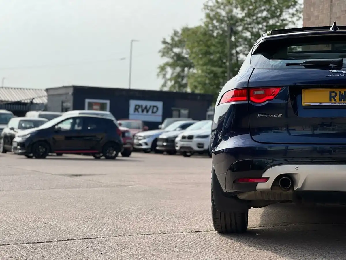 2018-jaguar-f-pace-30-v6-sc-s-big-18