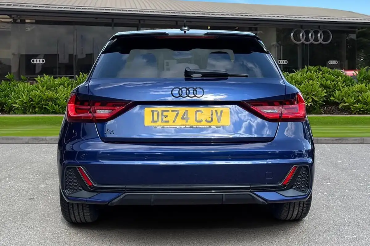 2024-audi-a1-10-30-tfsi-black-edition-116ps-s-tronic-big-3