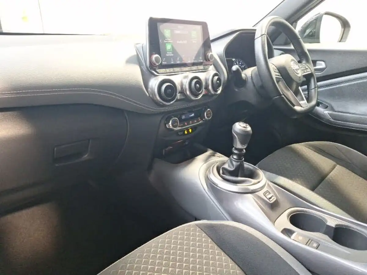 2022-nissan-juke-10-dig-t-n-connecta-big-4