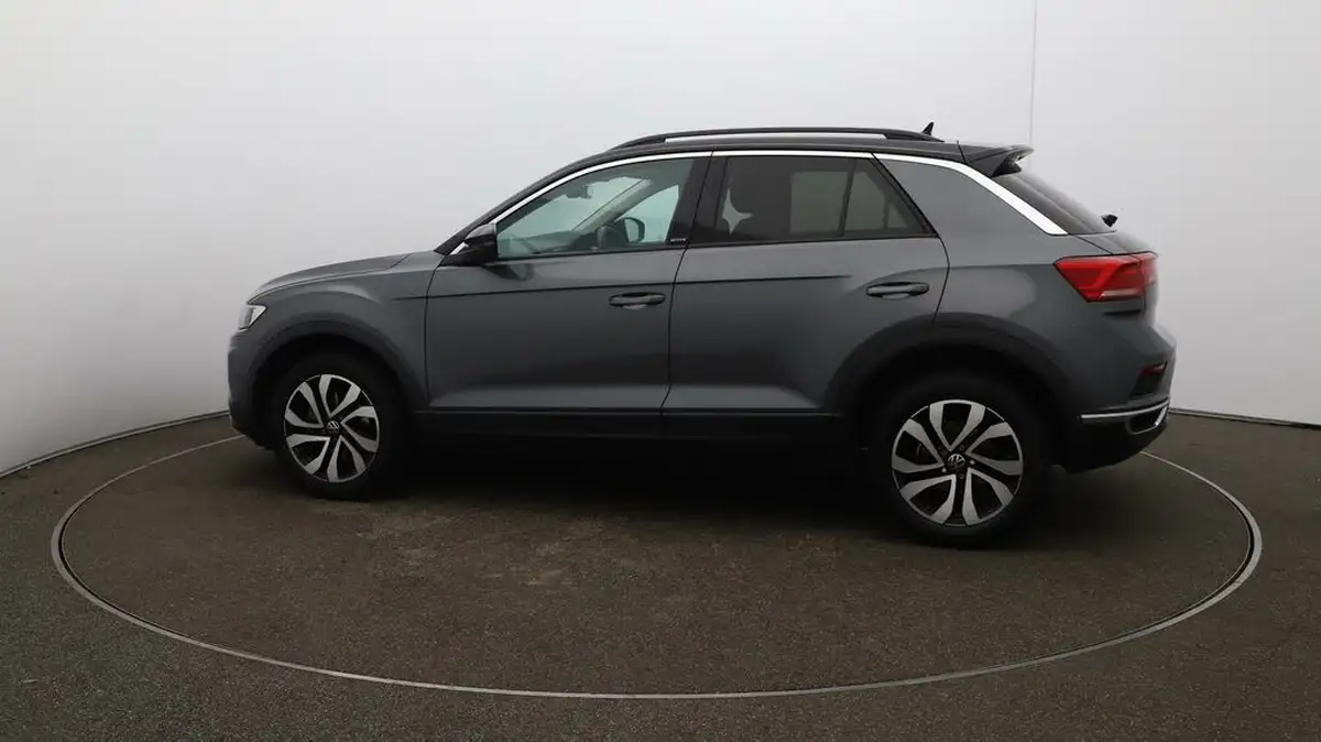 2021-volkswagen-t-roc-10-tsi-active-hatchback-5d-big-50