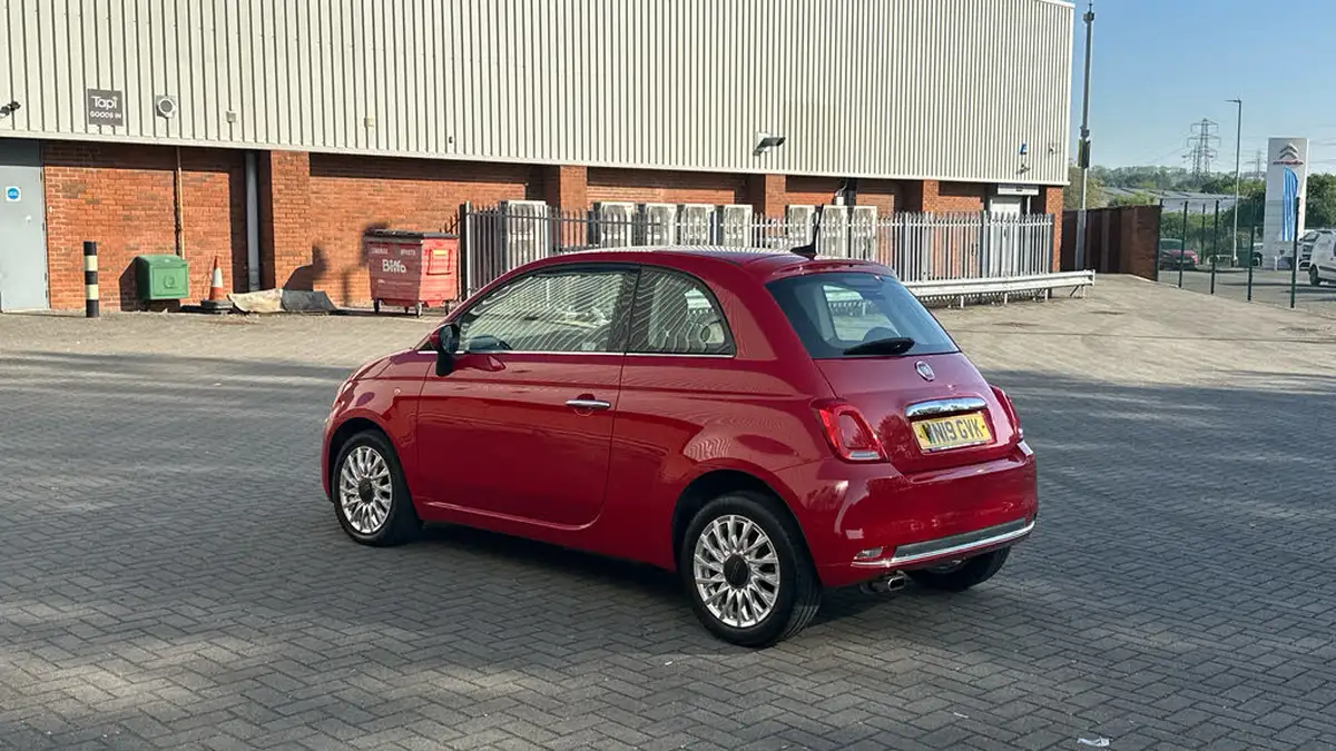 2019-fiat-500-12-lounge-ss-big-4