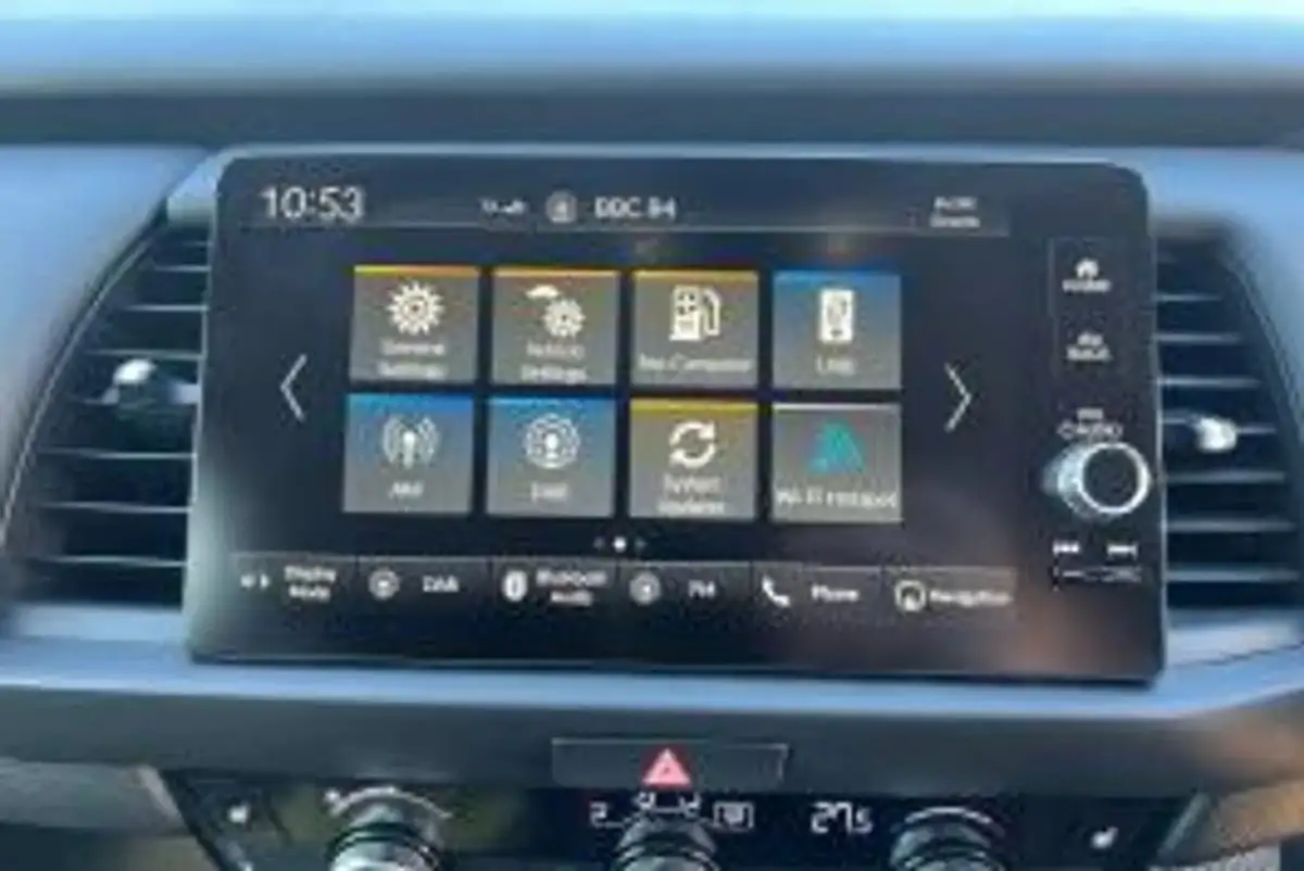 2024-honda-jazz-15-i-mmd-advance-big-24