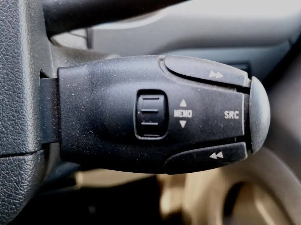 2022-honda-jazz-15-i-mmd-ex-109ps-big-11