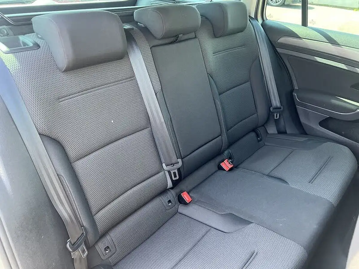 2019-volkswagen-golf-16tdi-match-edition-estate-big-15