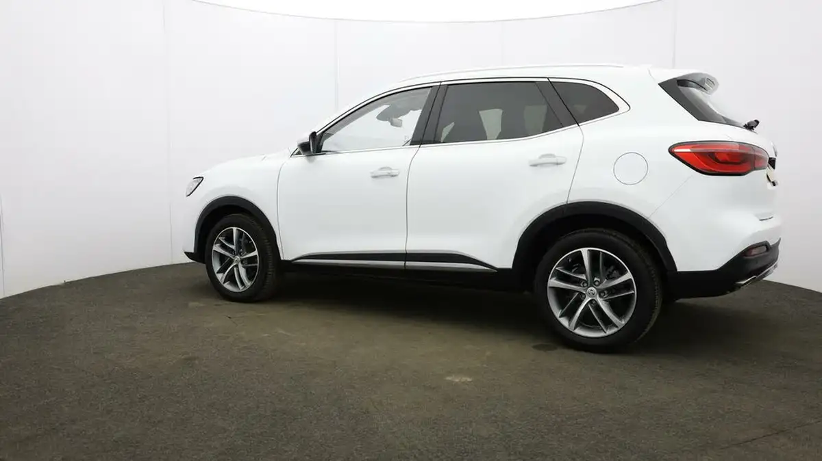 2022-mg-hs-15t-gdi-exclusive-162ps-dct-big-29
