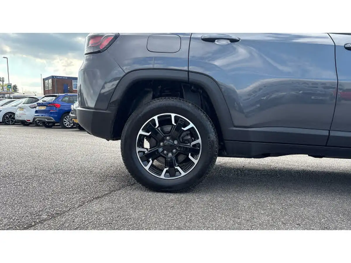 2022-jeep-compass-13-gse-trailhawk-big-4