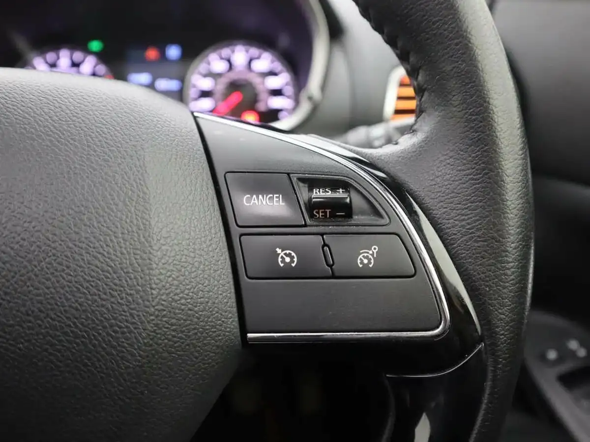 2018-mitsubishi-eclipse-cross-15-first-edition-big-24