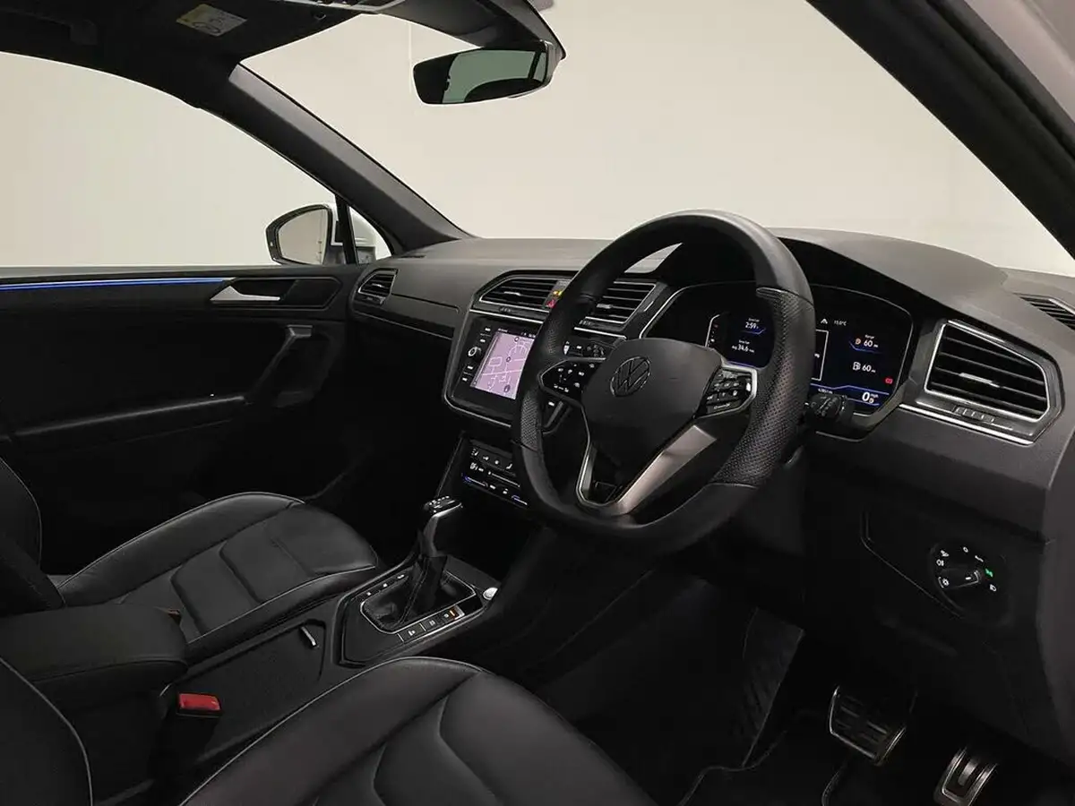 2021-volkswagen-tiguan-big-10