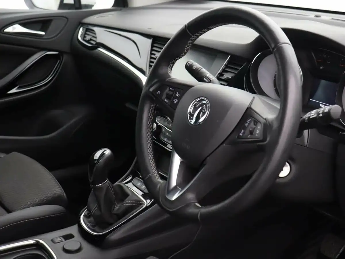 2019-vauxhall-astra-14i-16v-turbo-griffin-ss-big-11