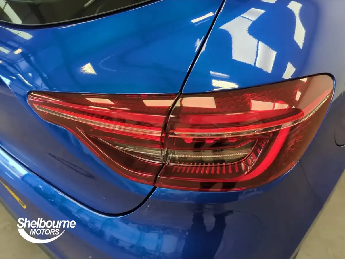 2022-renault-clio-10-tce-iconic-edition-big-22