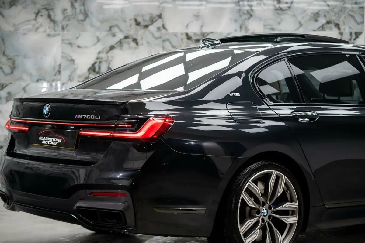 2020-bmw-7-series-66-m760li-big-56