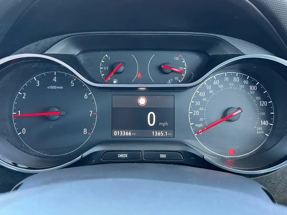2021-vauxhall-crossland-12-ultimate-nav-big-21