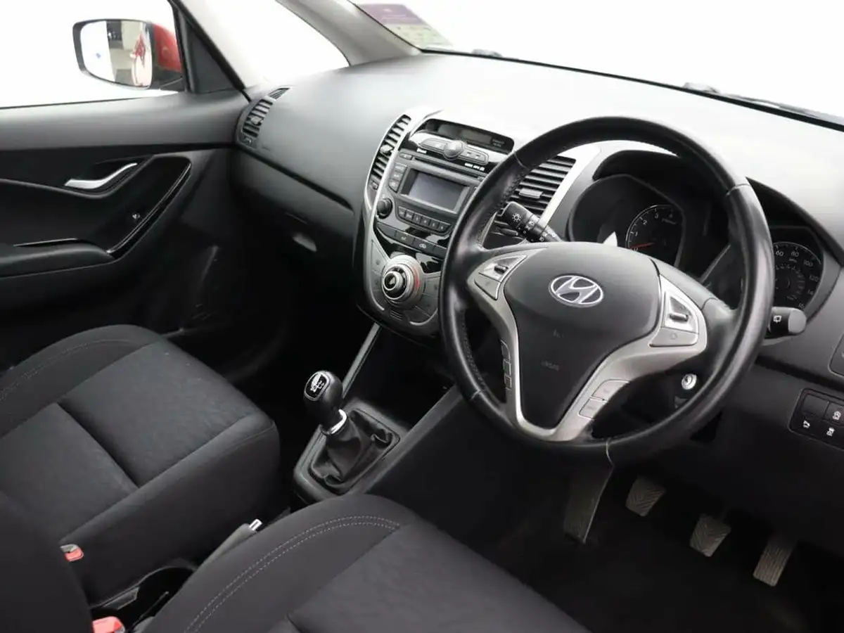 2017-hyundai-ix20-14-se-big-10