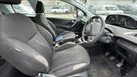 2014-peugeot-208-12-active-vti-3d-small-2