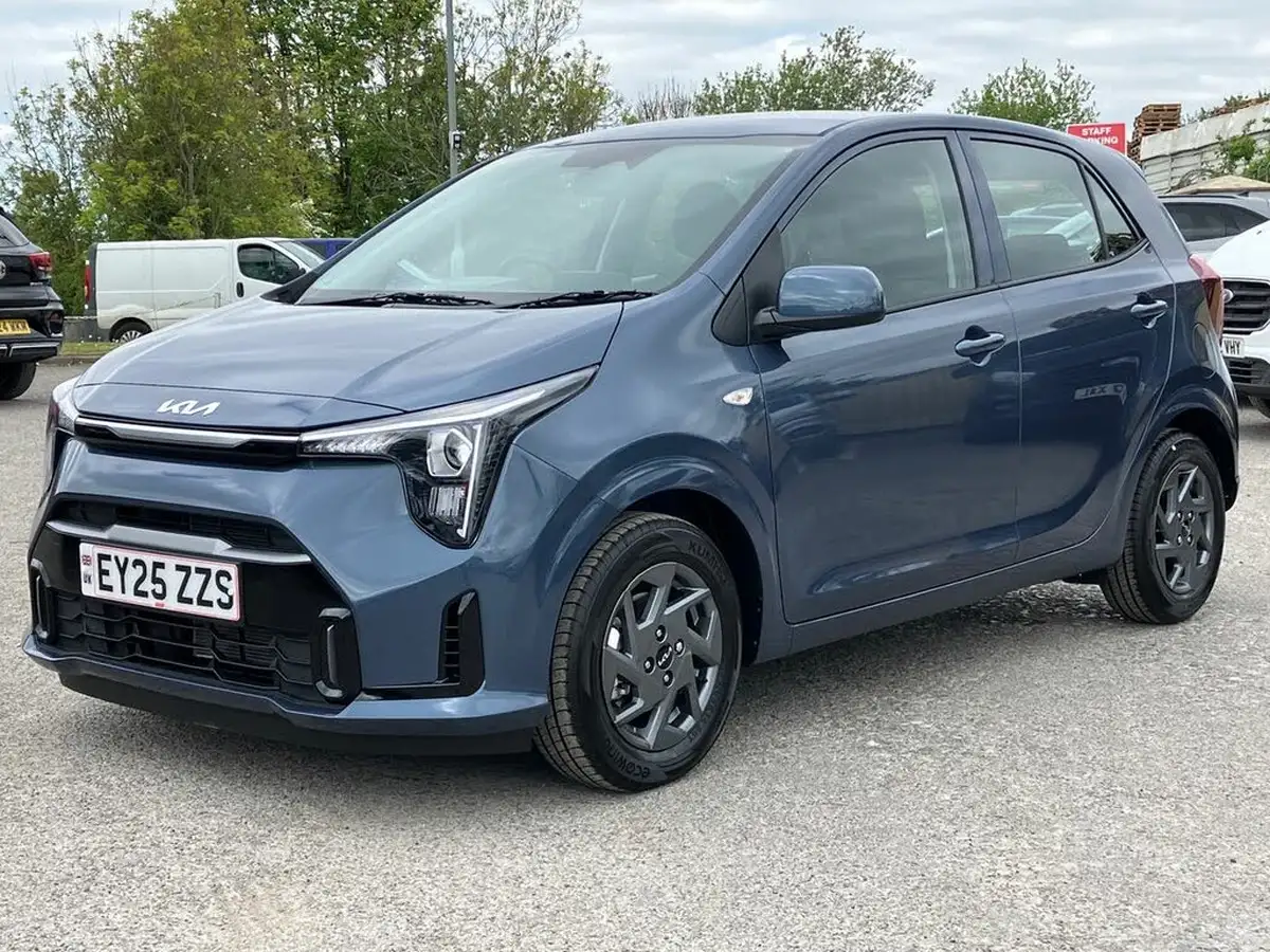 2025-kia-picanto-10-2-big-26