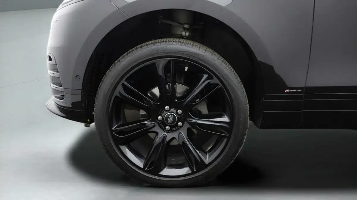 2019-land-rover-range-rover-velar-20-d240-r-dynamic-hse-big-17