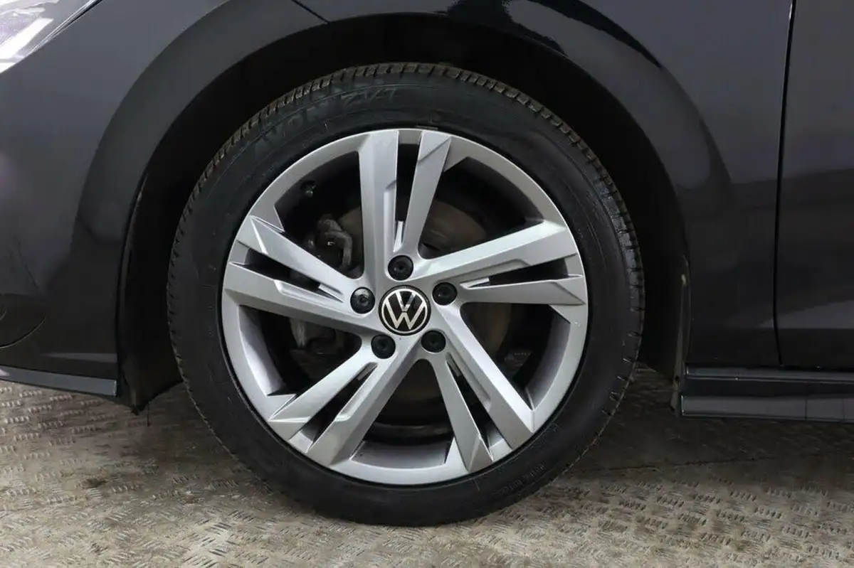 2022-volkswagen-golf-15-tsi-r-line-130ps-hatchback-big-25