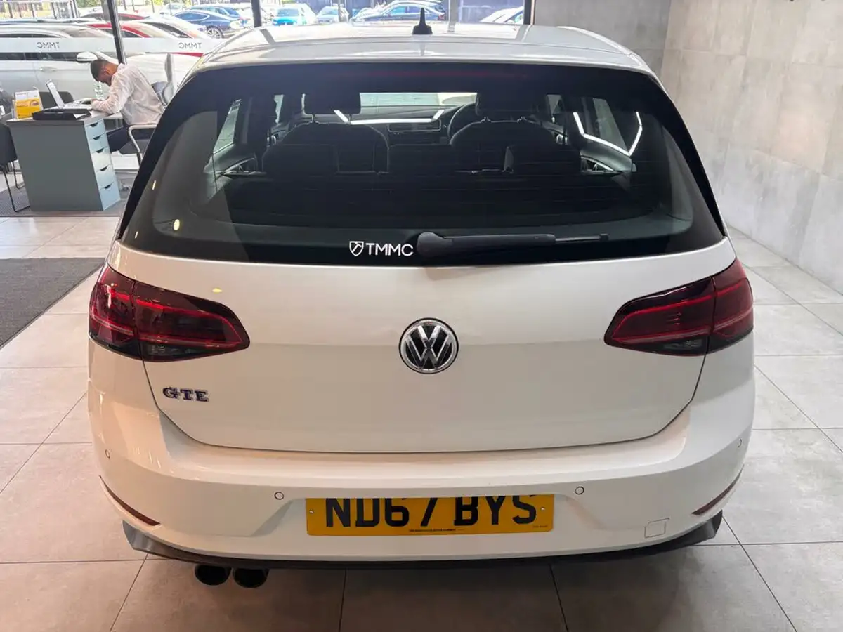 2017-volkswagen-golf-14-tsi-gte-ss-big-9
