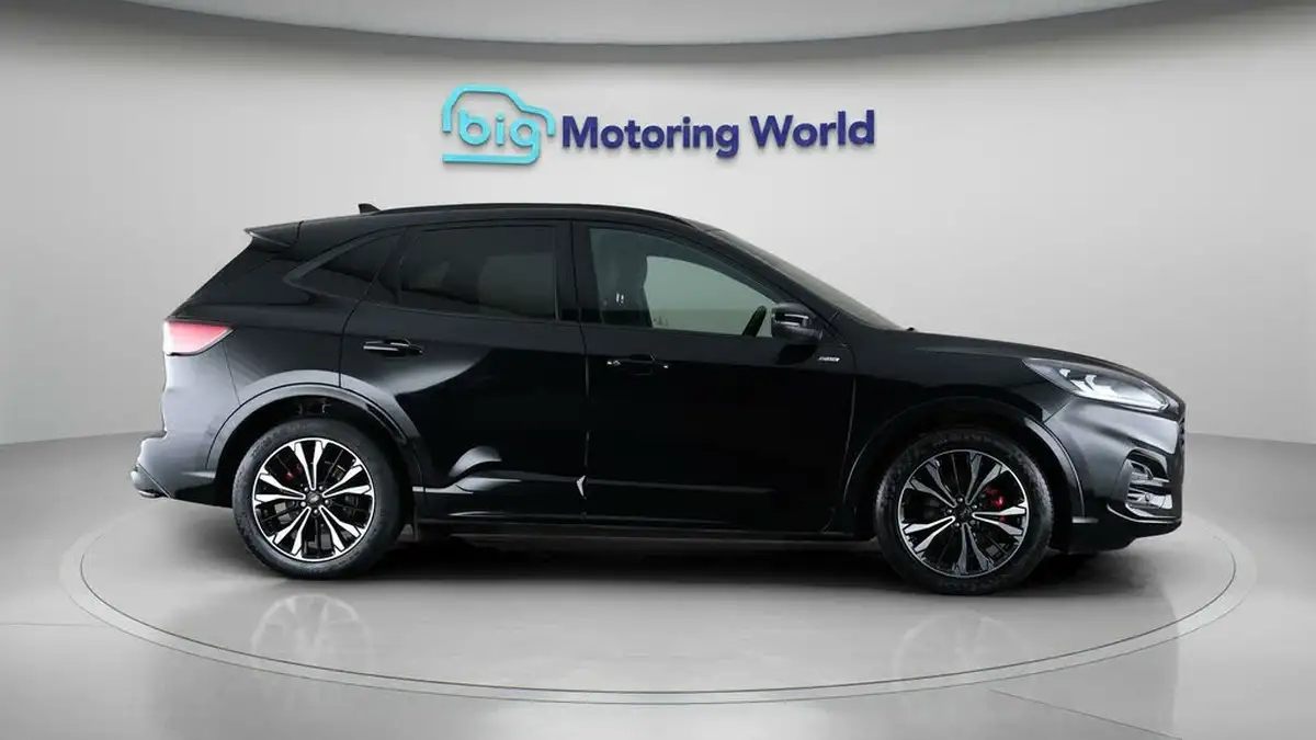 2023-ford-kuga-15t-st-line-x-edition-big-8