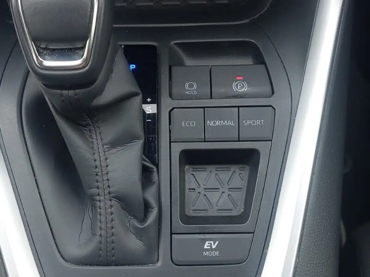 2023-toyota-rav4-25-vvt-i-design-215bhp-big-17