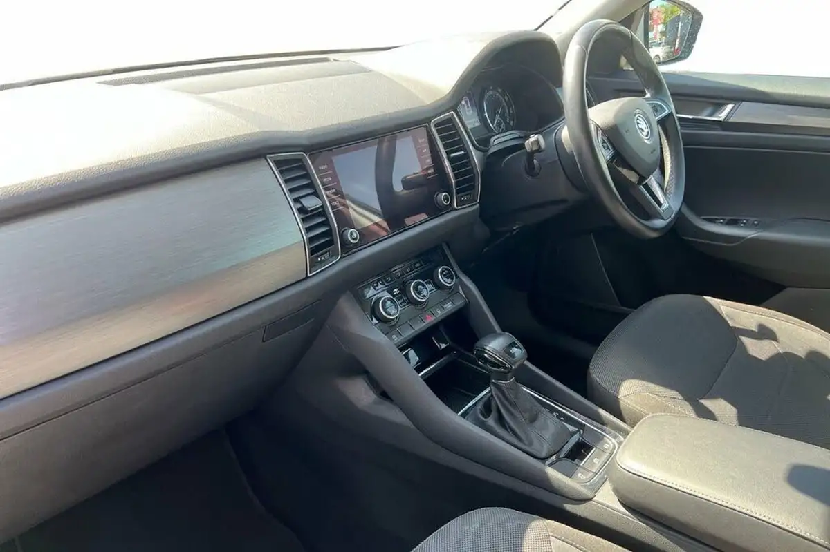 2020-skoda-kodiaq-15-tsi-se-5-dsg-big-8