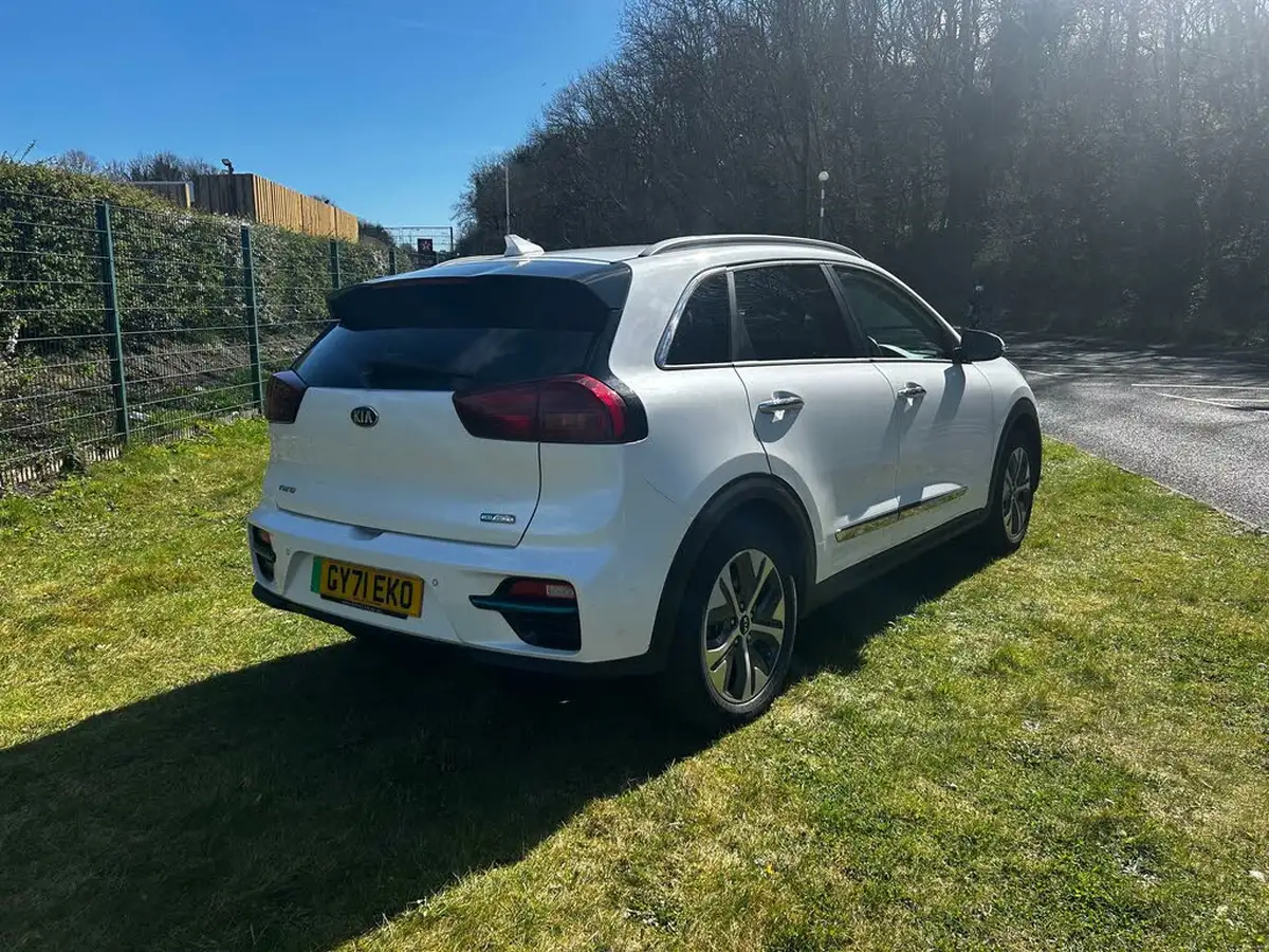 2021-kia-e-niro-ev-4-big-2