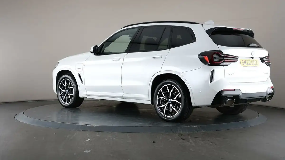 2022-bmw-x3-20-xdrive-30e-m-sport-big-4