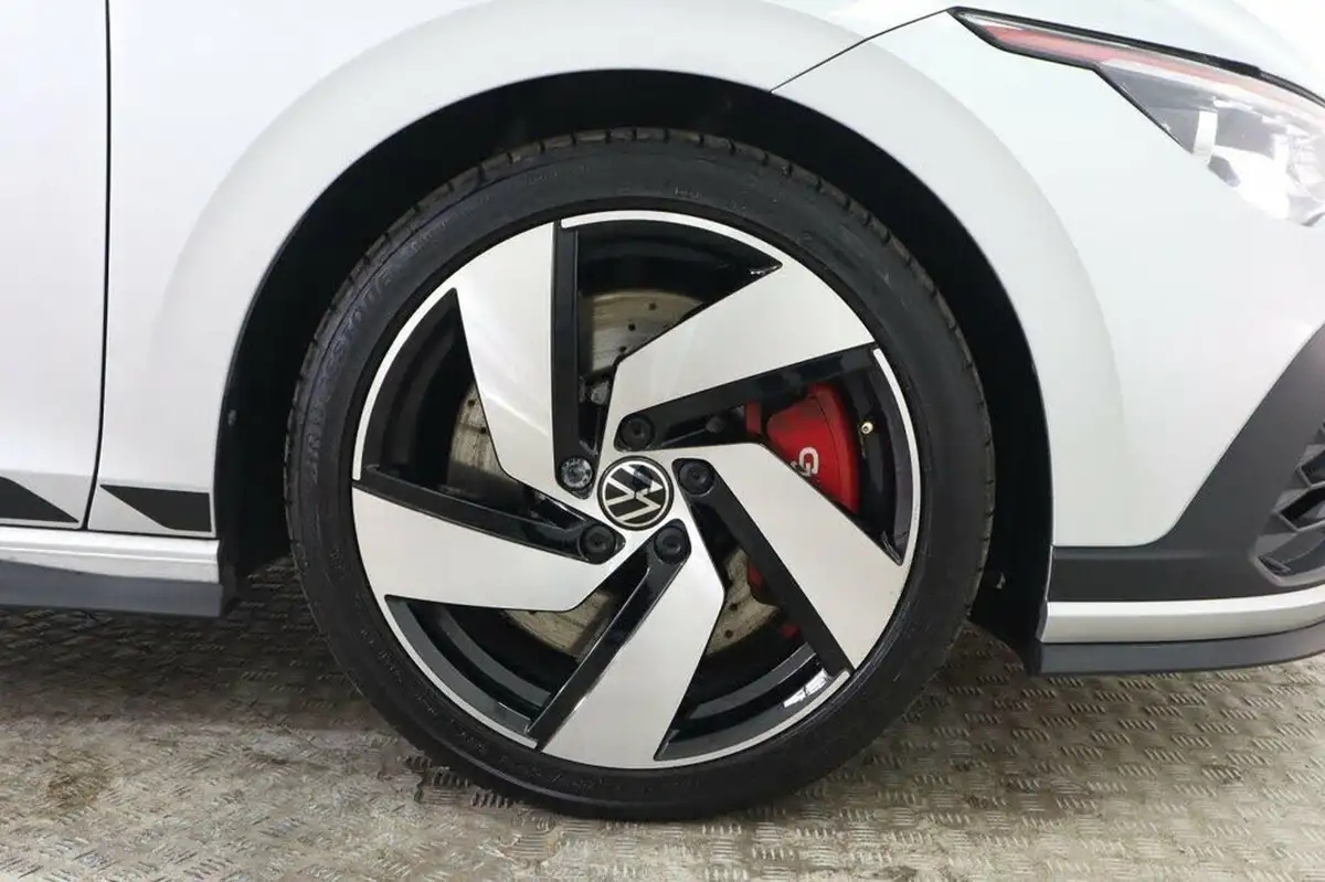 2021-volkswagen-golf-20-tsi-gti-clubsport-big-23
