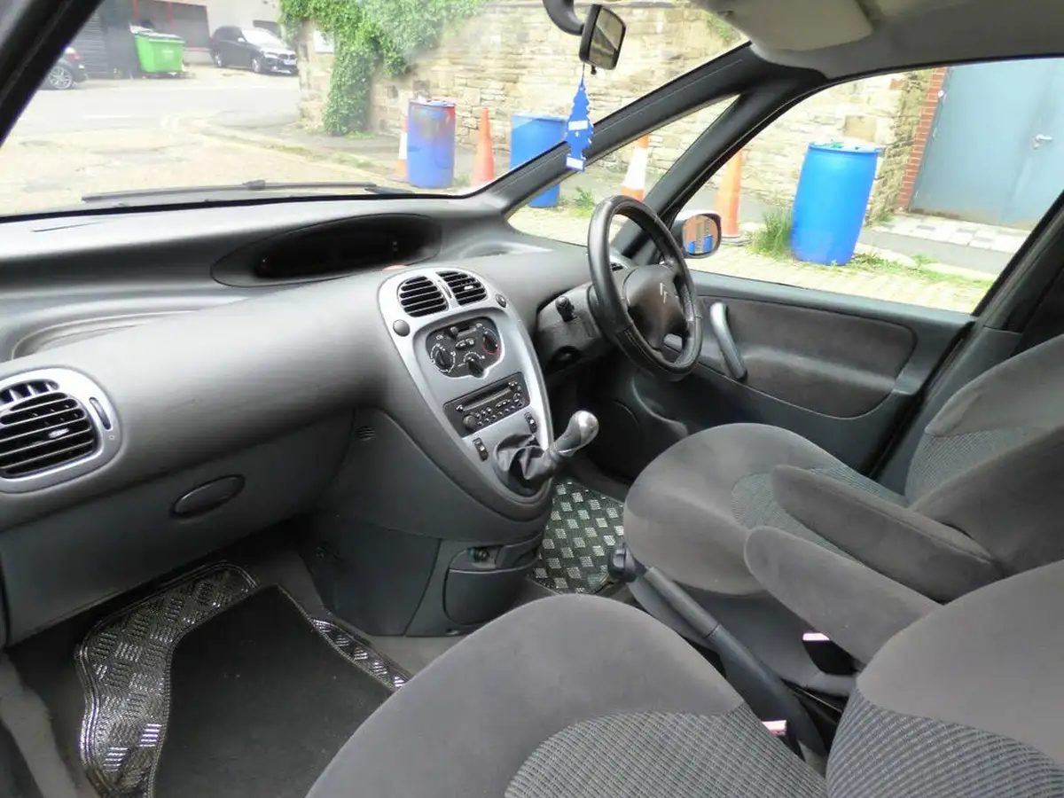 2008-citroen-xsara-picasso-16-desire-big-11