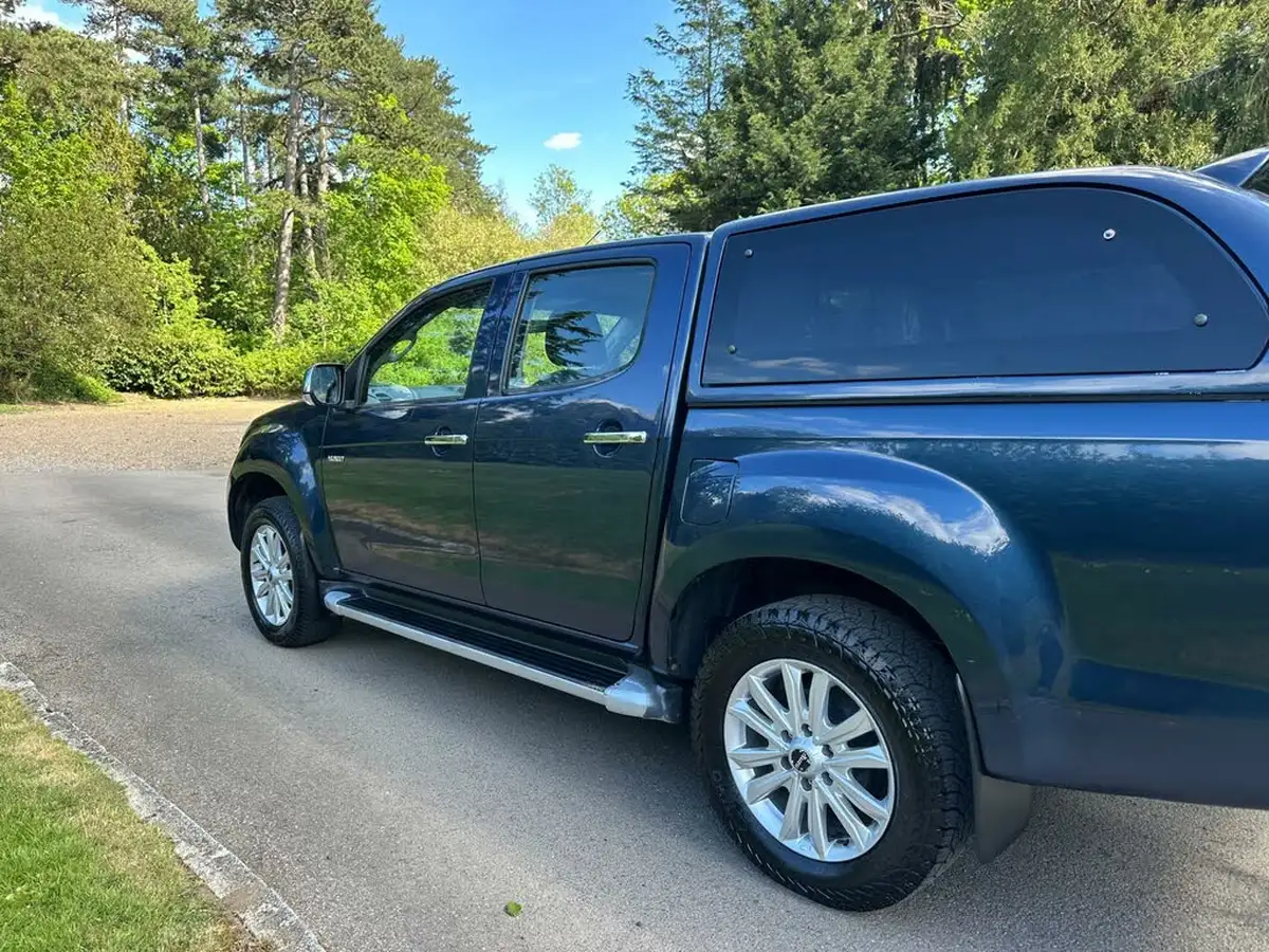 2016-isuzu-d-max-25td-yukon-huntsman-auto-big-14