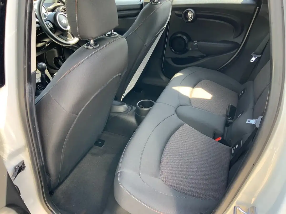 2019-mini-cooper-15-cooper-classic-hatchback-5d-big-16