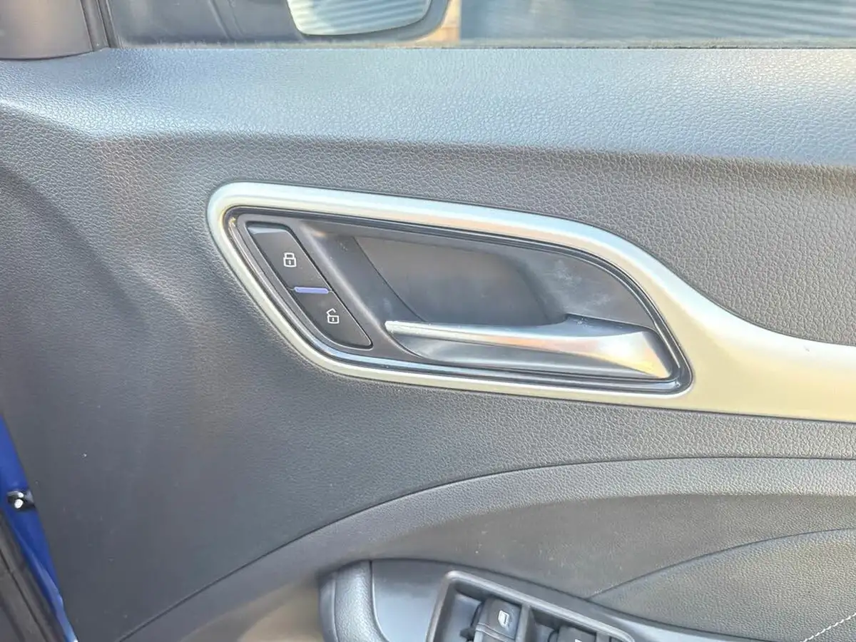 2020-mg-zs-suv-15-vti-tech-exclusive-106ps-big-24