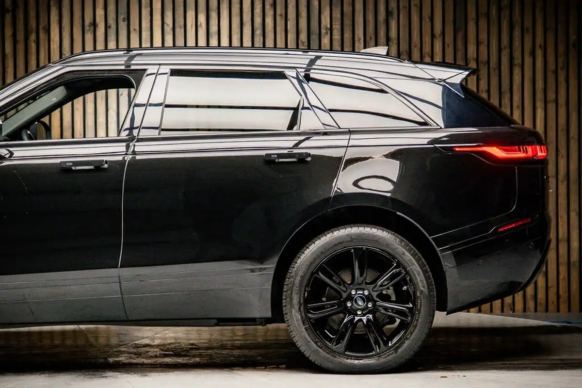 2021-land-rover-range-rover-velar-20-d200-velar-edition-big-16