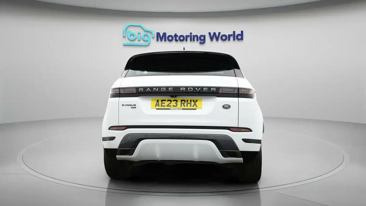 2023-land-rover-range-rover-evoque-15-p300e-r-dynamic-s-big-5