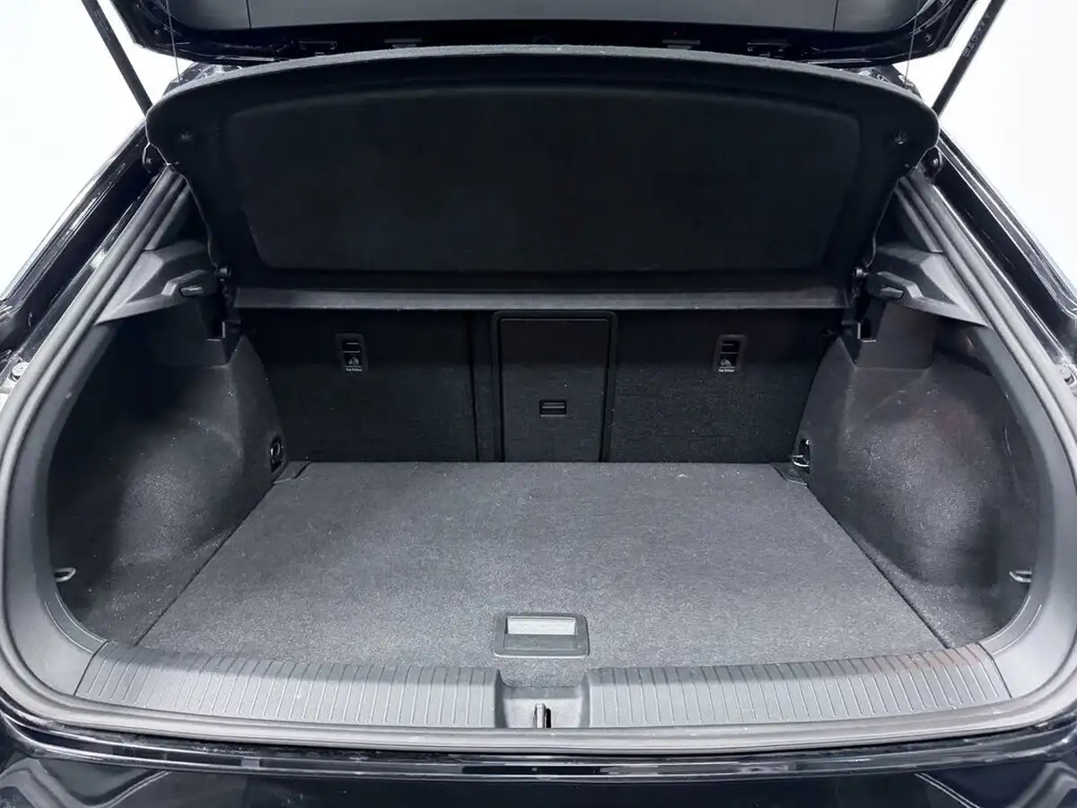2022-volkswagen-t-roc-20-tsi-r-line-big-6