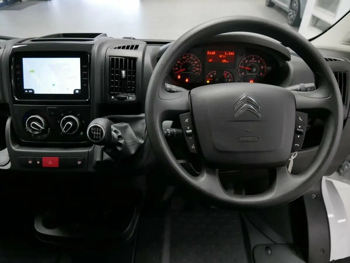 2023-citroen-relay-22bluehdi-35-l3h2-enterprise-edition-panel-big-11
