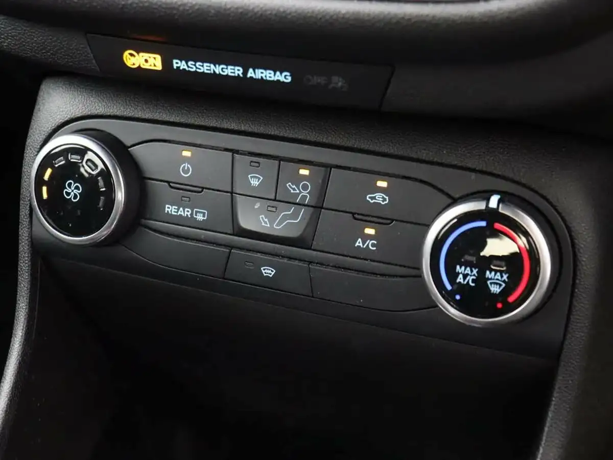 2018-ford-fiesta-10t-st-line-140ps-5d-big-17