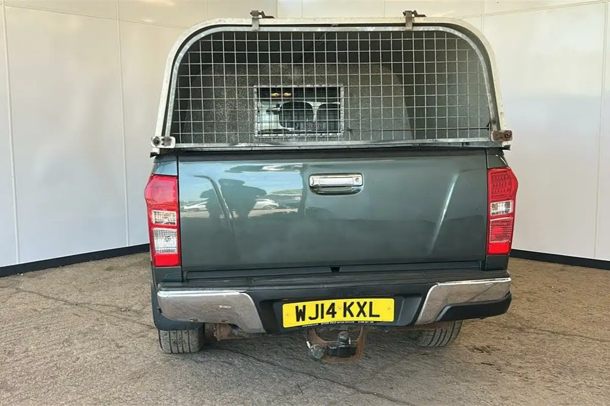 2014-isuzu-d-max-25td-yukon-double-pickup-big-5
