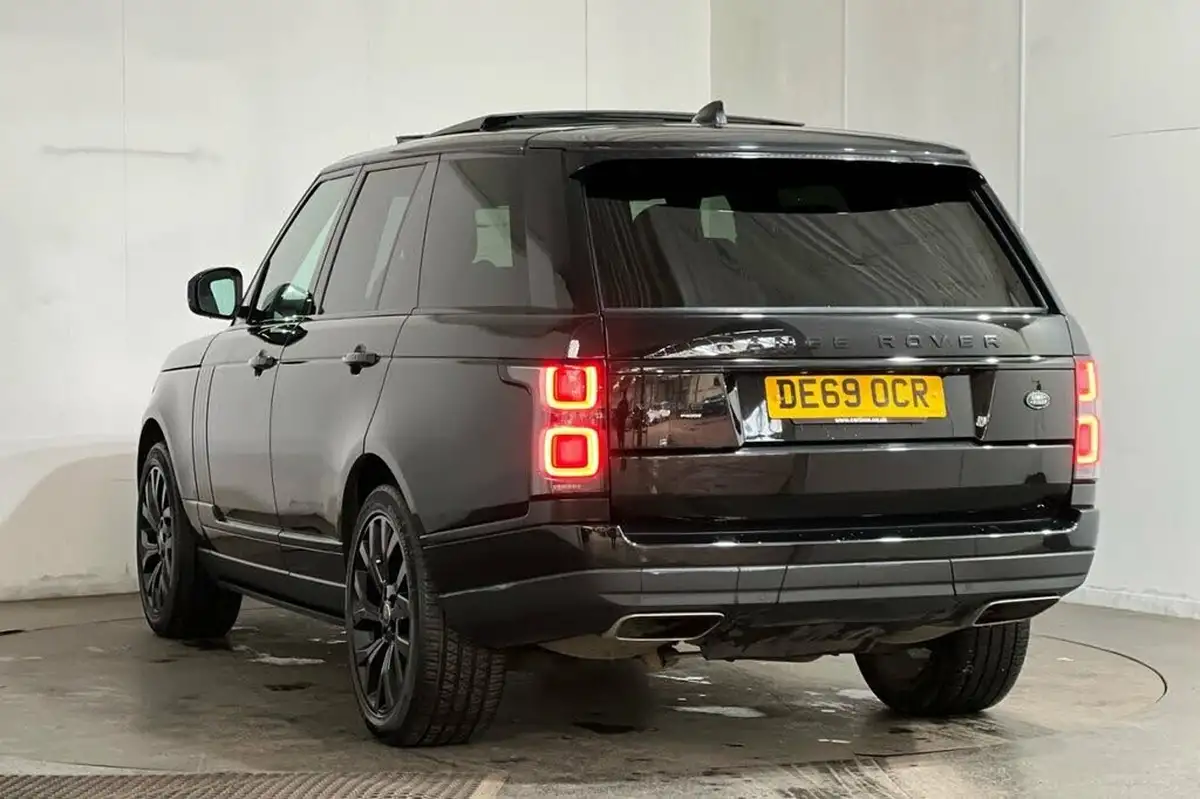 2019-land-rover-range-rover-20-p400e-vogue-big-16