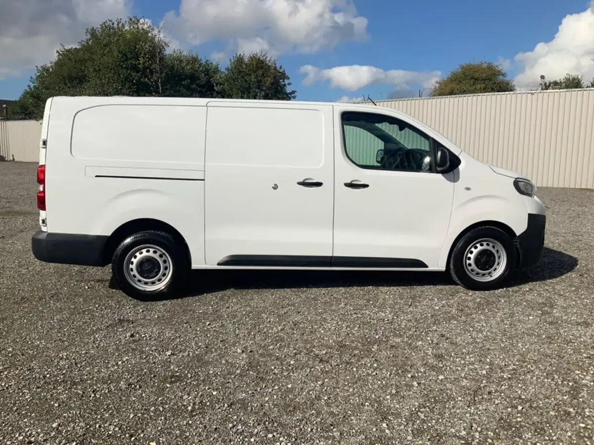 2023-peugeot-expert-15-bluehdi-professional-premium-long-1000-big-9