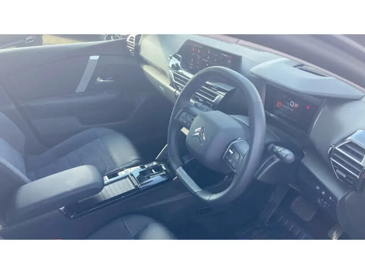 2024-citroen-c4-e-e-series-156ps-54kwh-big-10