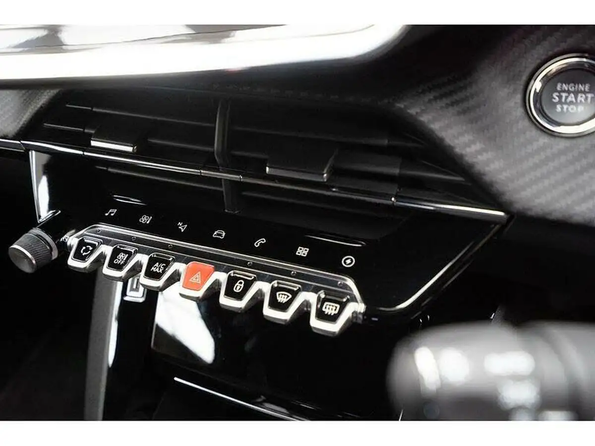 2021-peugeot-208-e-gt-50kwh-big-36