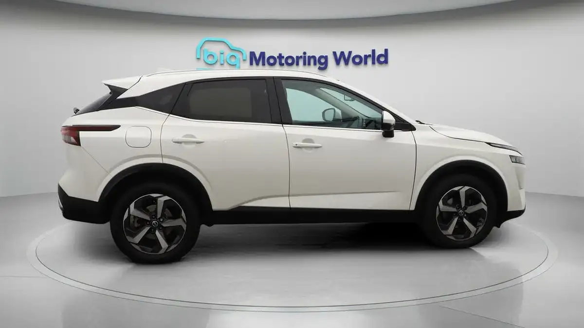 2022-nissan-qashqai-13-dig-t-n-connecta-140ps-big-8