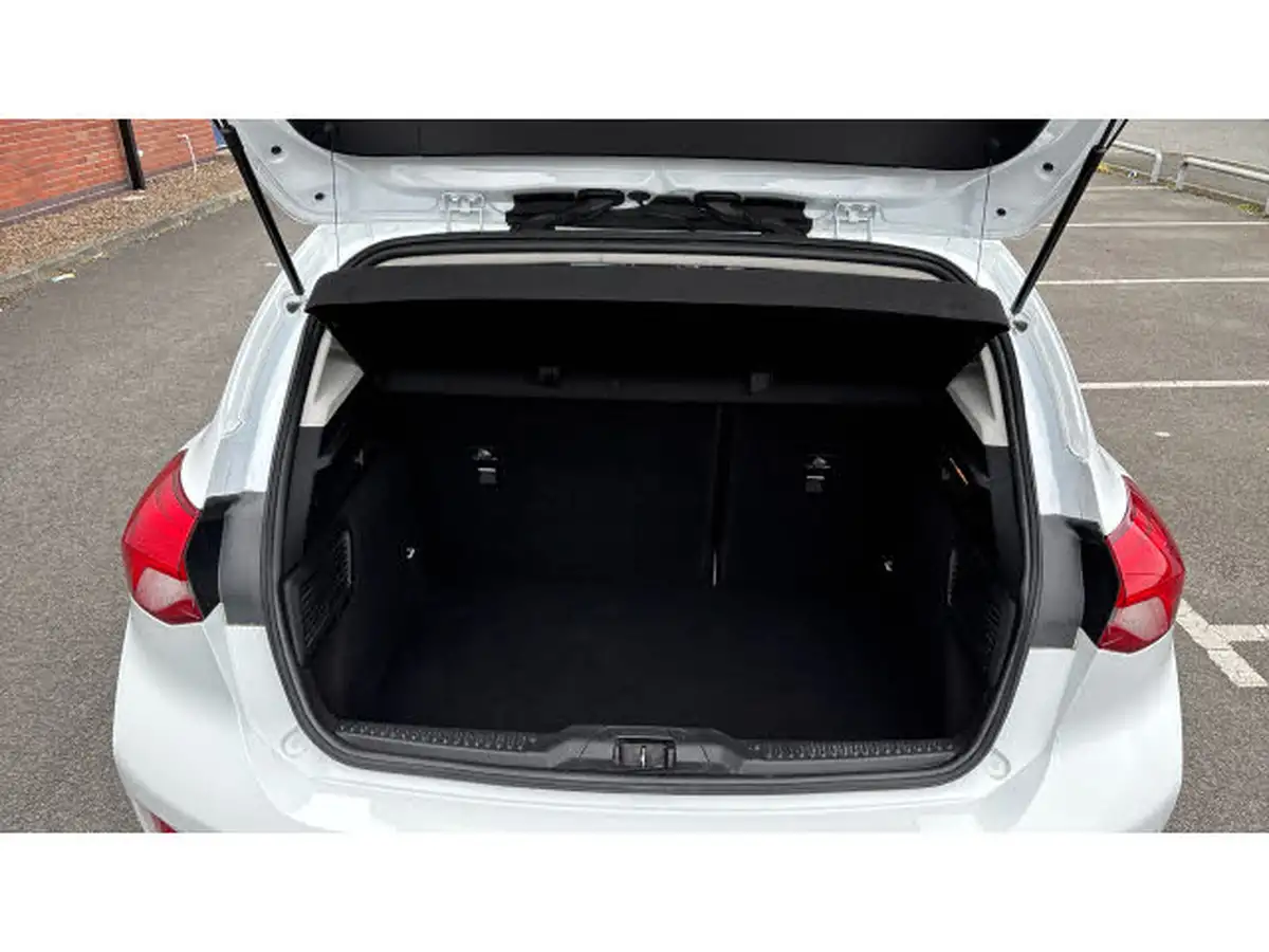 2019-ford-focus-10t-active-x-hatchback-big-3