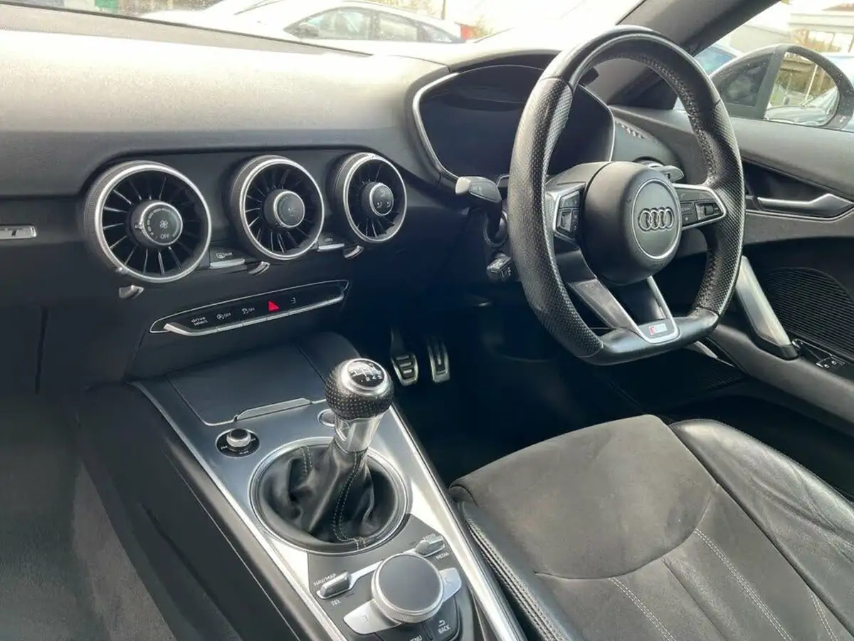 2017-audi-tt-coupe-20tdi-ultra-black-edition-big-20